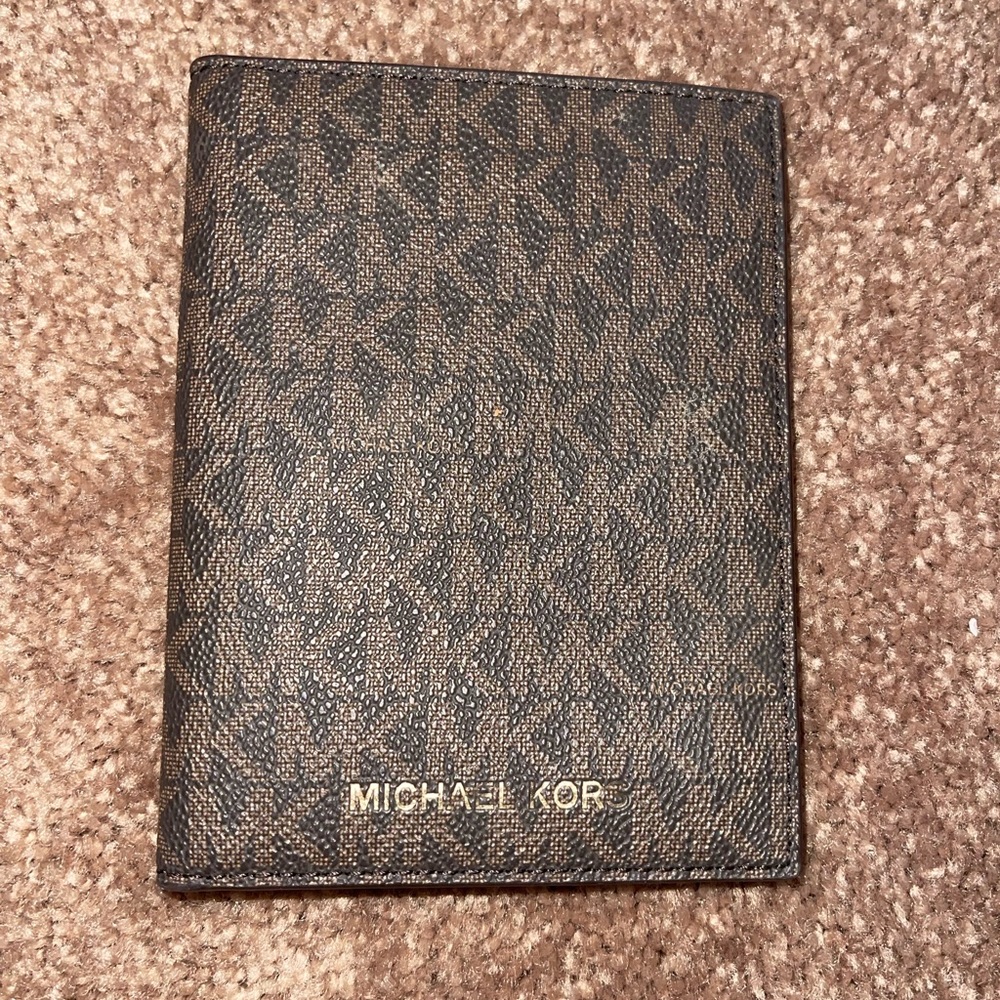 michael kors passport holder